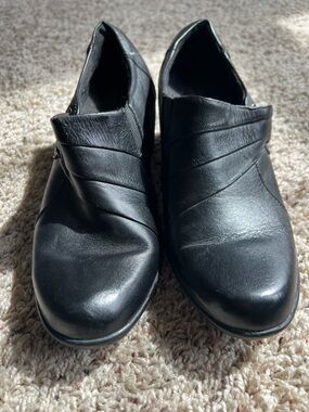 Clarks Black Leather Slip-On Comfort Loafers